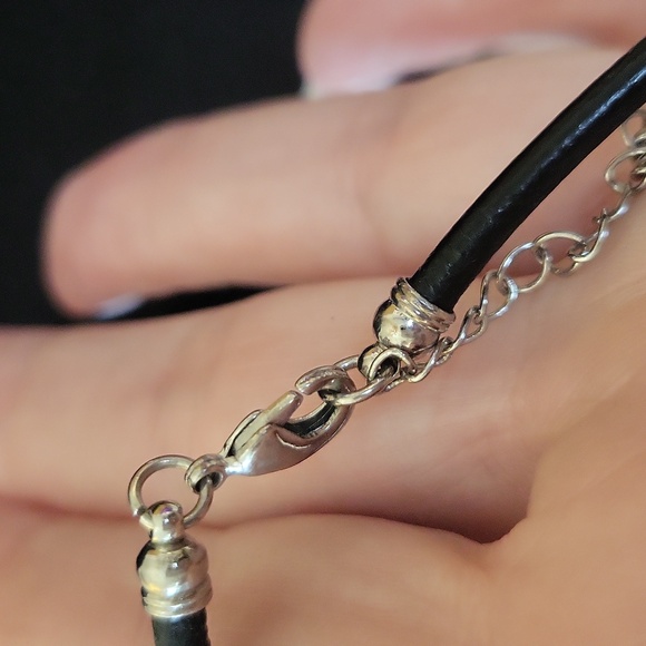 Turquoise Navajo Native pendant necklace on black leather silver hardware. - Picture 5 of 16